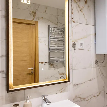 Apartament Zlatilux *